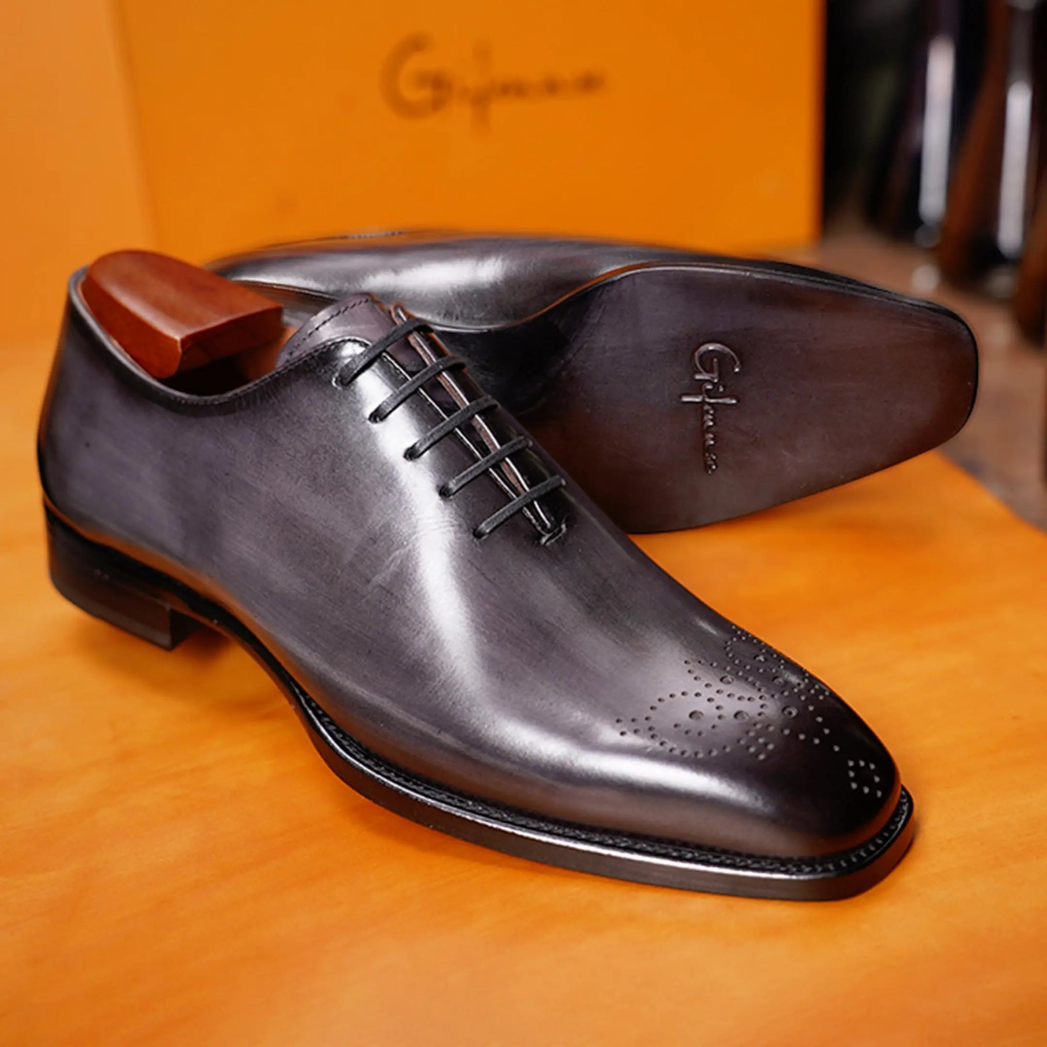 Hand Painted Whole Cut Brogue Oxford Gifennse