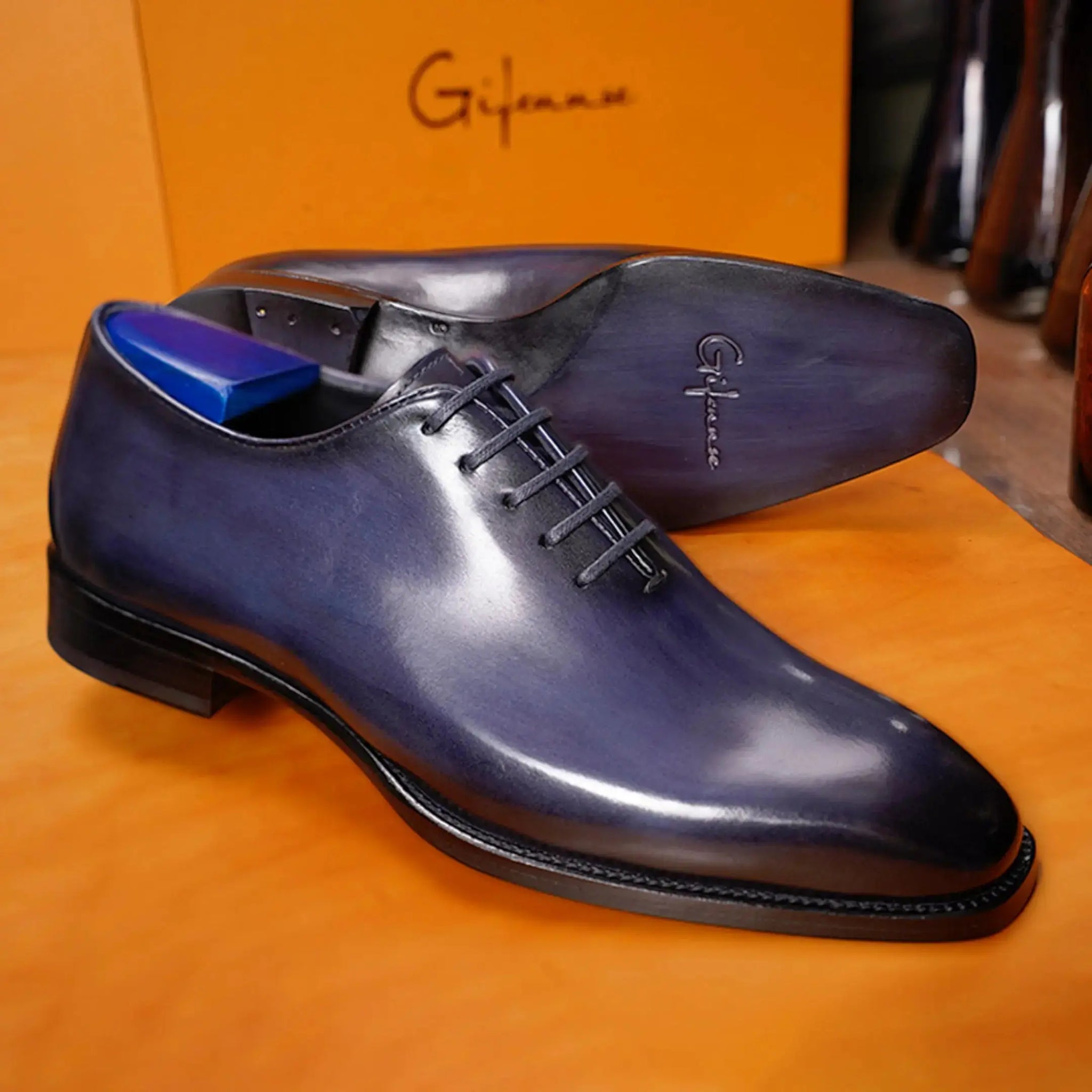 Hand Painted Whole Cut Oxford (Big Size) Gifennse
