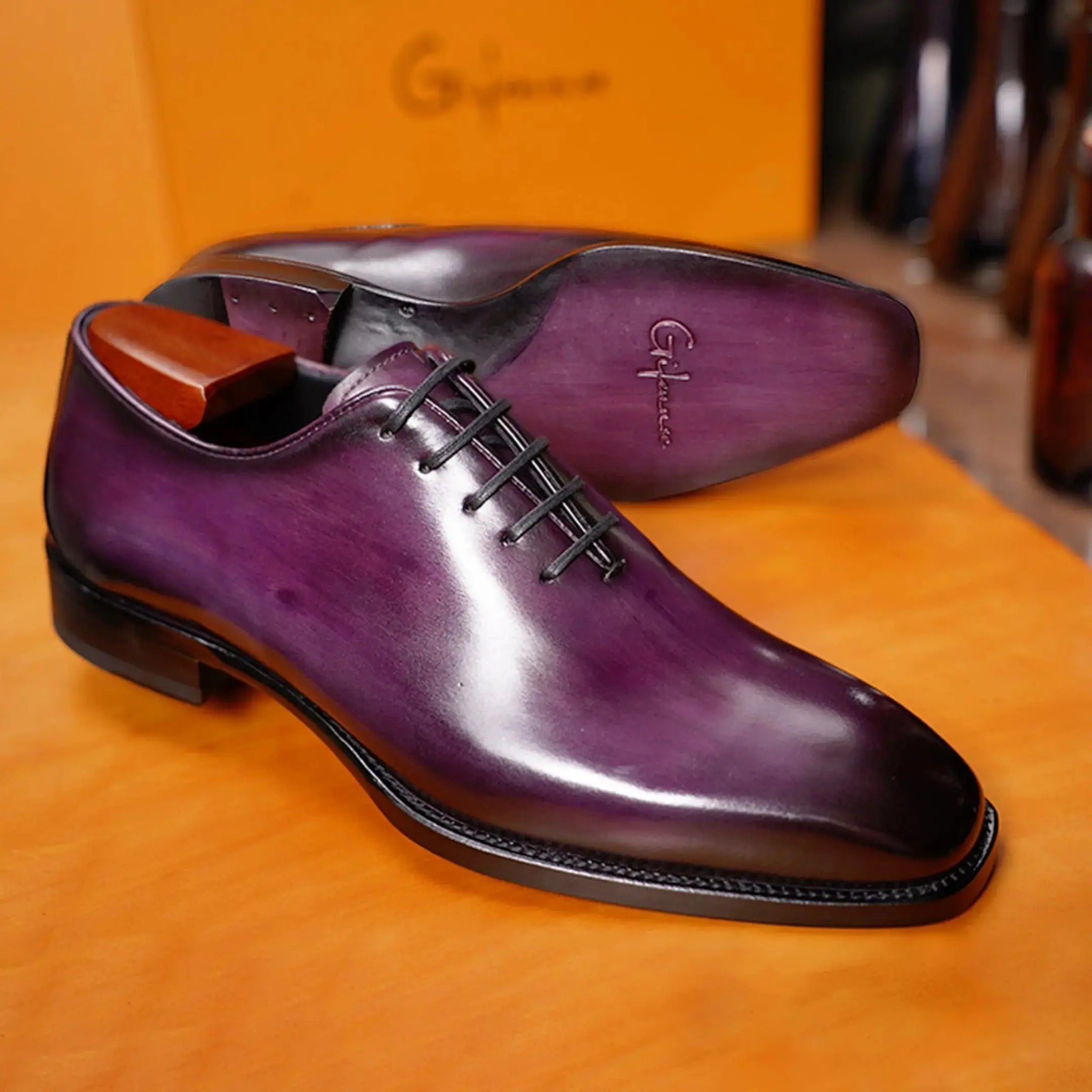Hand Painted Whole Cut Oxford (Big Size) Gifennse