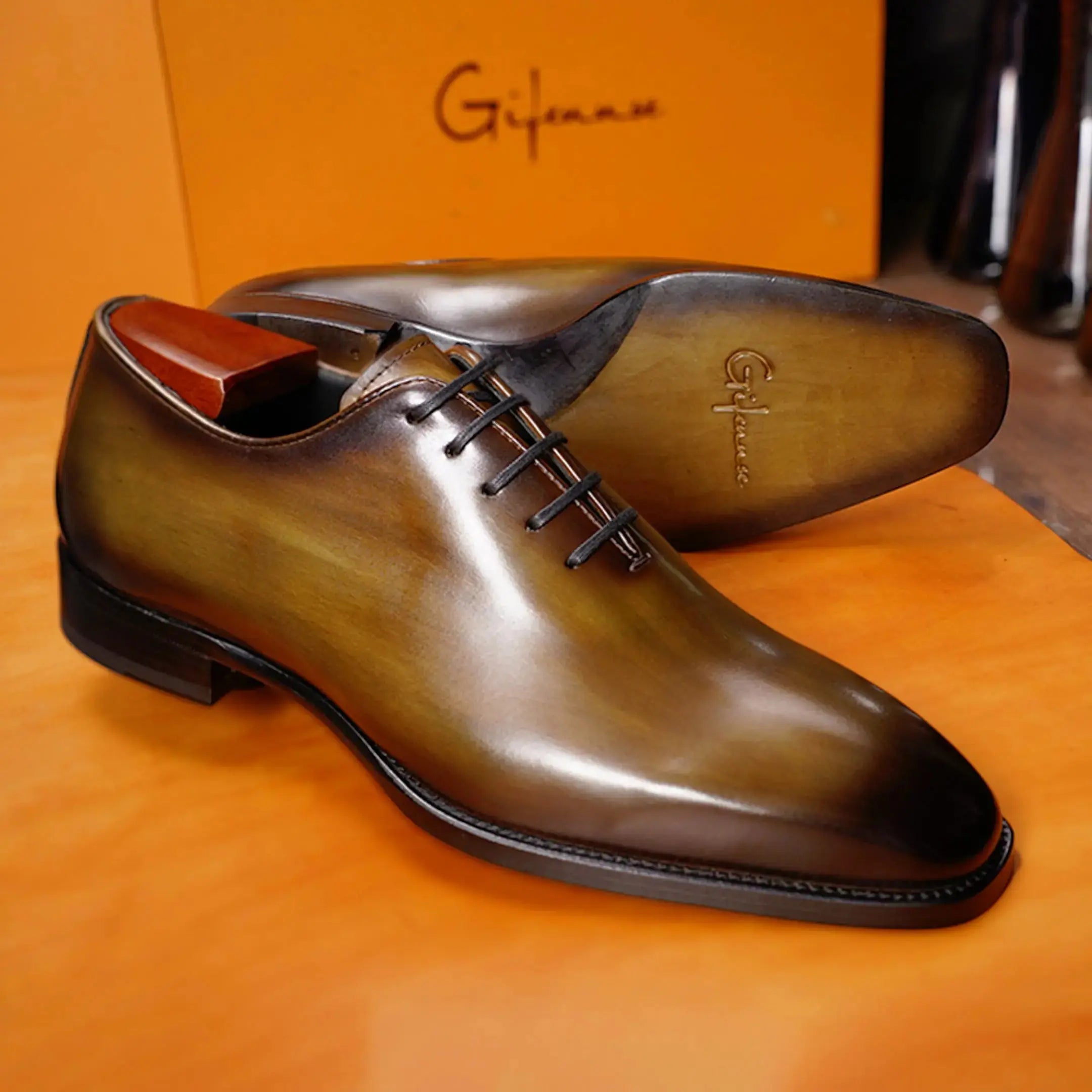 Hand Painted Whole Cut Oxford (Big Size) Gifennse