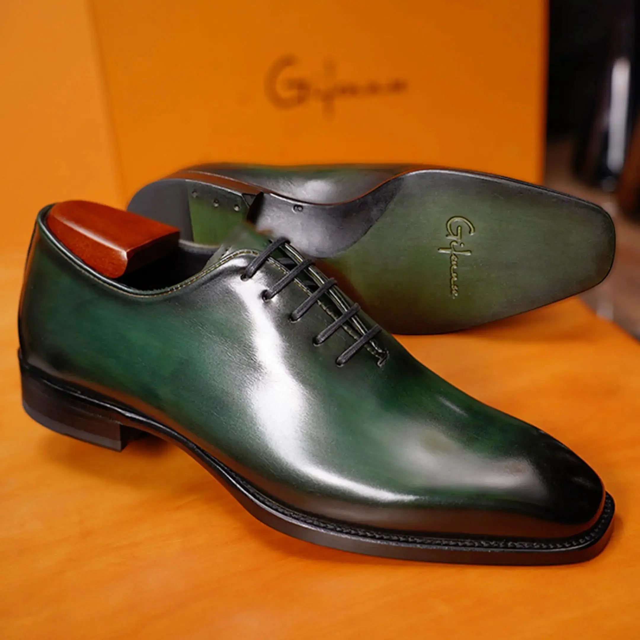 Hand Painted Whole Cut Oxford (Big Size) Gifennse