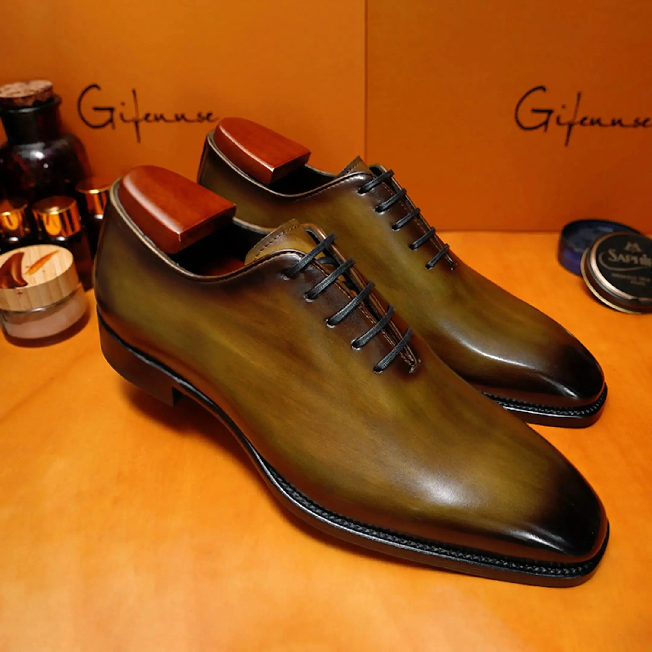 Hand Painted Whole Cut Oxford (Big Size) Gifennse