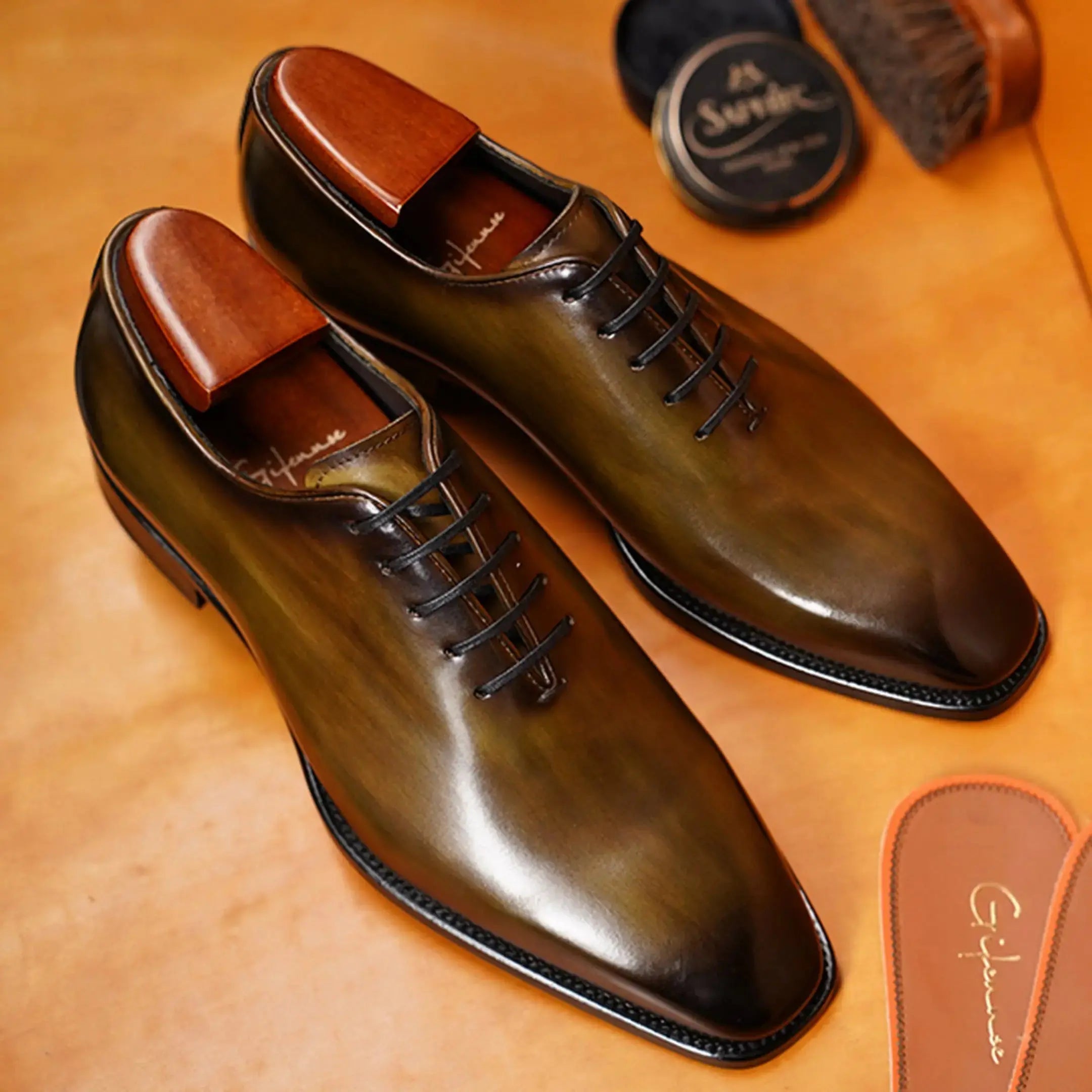 Hand Painted Whole Cut Oxford (Big Size) Gifennse